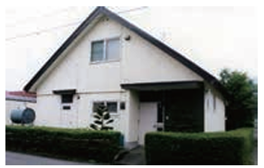 三角屋根CBの家